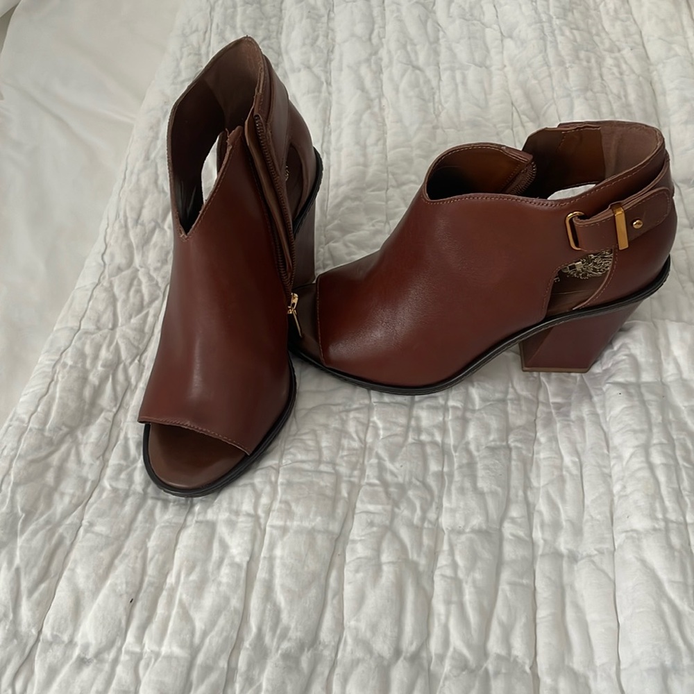 Open toed booties